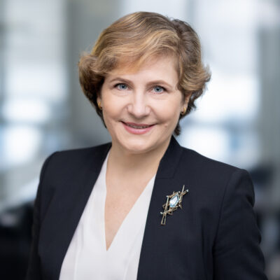 Elena Eckstein, employee at DNM Swiss AG, contributing to fiduciary and trustee services.